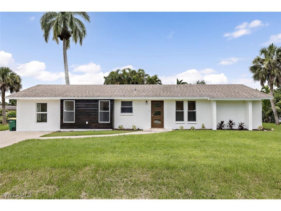 4639 Parrot Avenue Naples FL 34104 224057680 image1