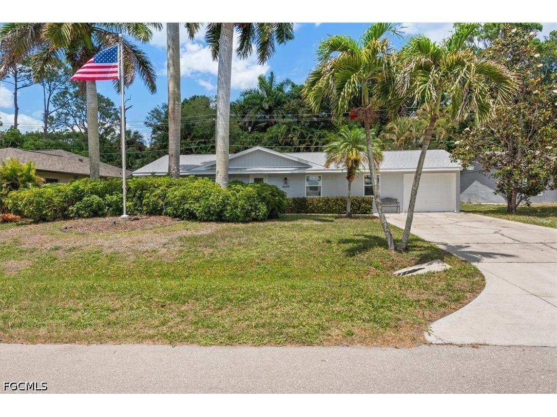 4639 Robin Avenue Naples FL 34104 2026019032 image1