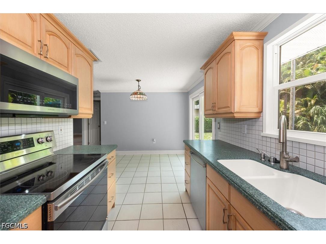 4639 Robin Avenue Naples FL 34104 2026019032 image13