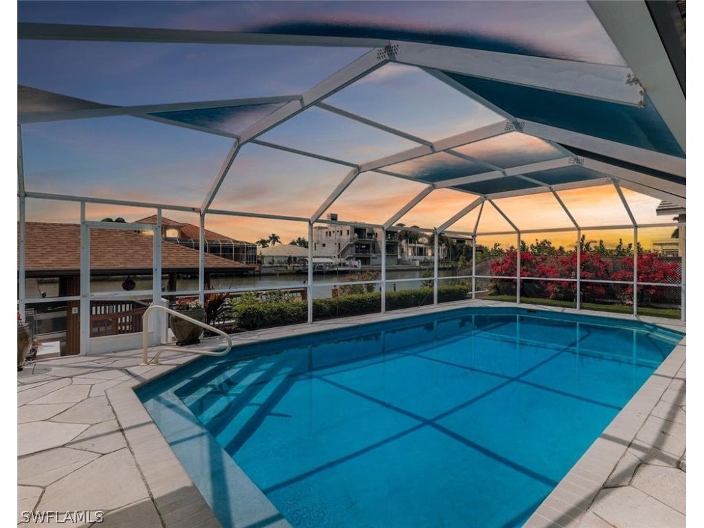 464 Conners Avenue Naples FL 34108 224025798 image1