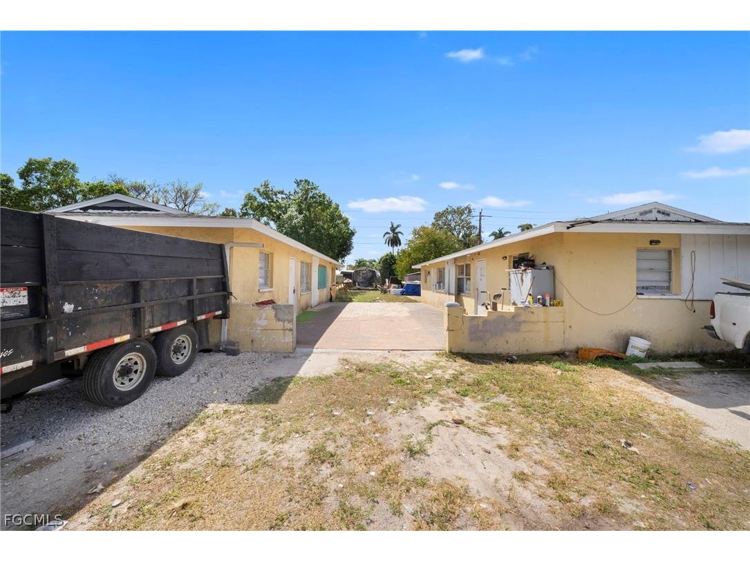 464 Carolina Avenue #A Fort Myers FL 33905 2026013367 image2