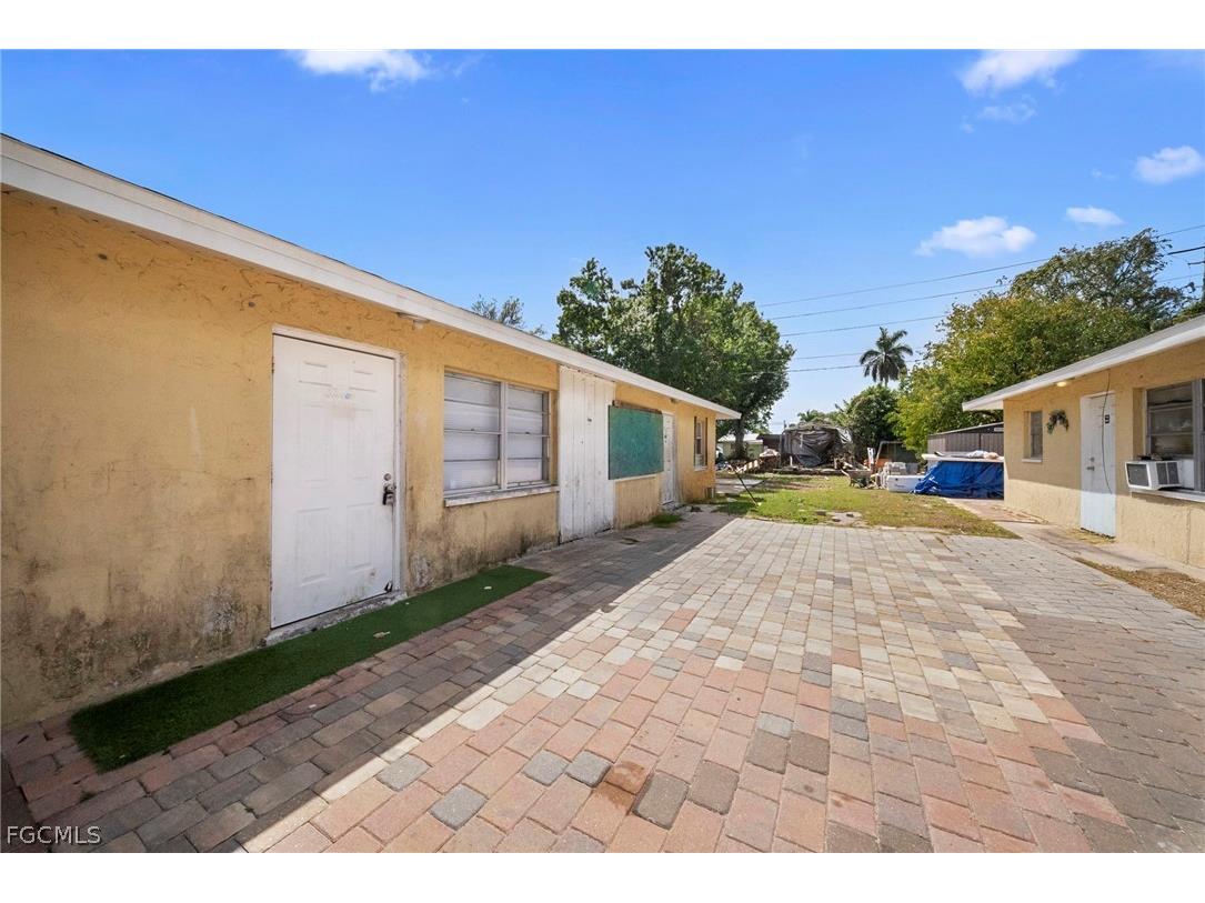 464 Carolina Avenue #A Fort Myers FL 33905 2026013367 image3