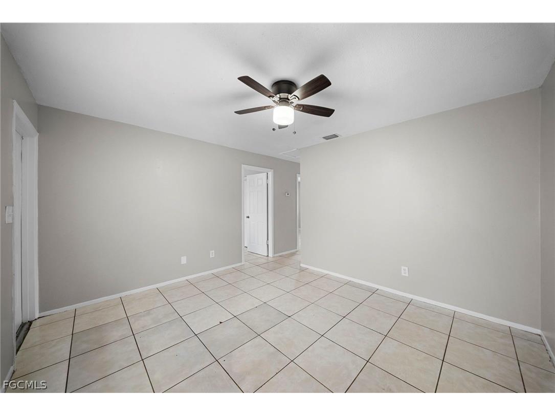 464 Carolina Avenue #A Fort Myers FL 33905 2026013367 image4