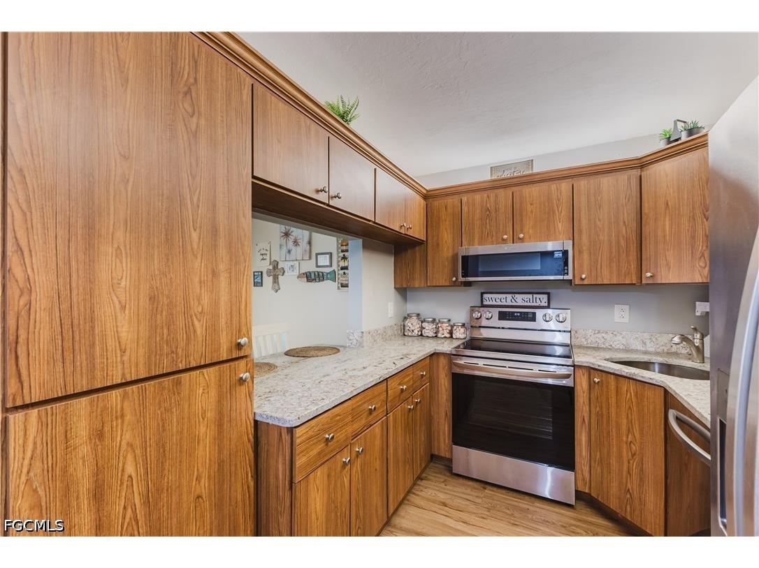 4641 Lakeside Club Boulevard #13 Fort Myers FL 33905 2026021880 image8