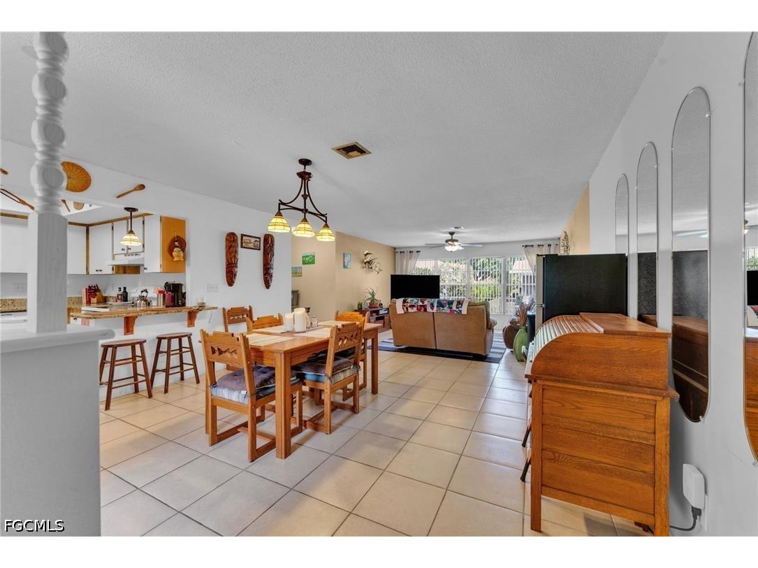 4641 Palm Tree Boulevard #9 Cape Coral FL 33904 2026015068 image1