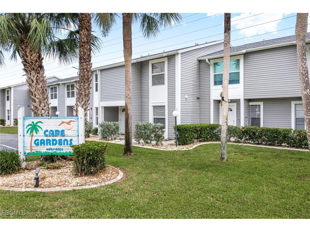 4641 SW Santa Barbara Place #8 Cape Coral FL 33914 2025008779 image1