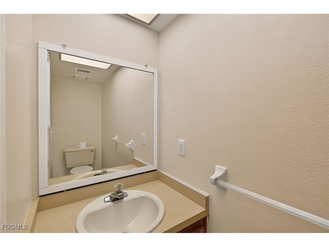 4641 SW Santa Barbara Place #8 Cape Coral FL 33914 2025008779 image15