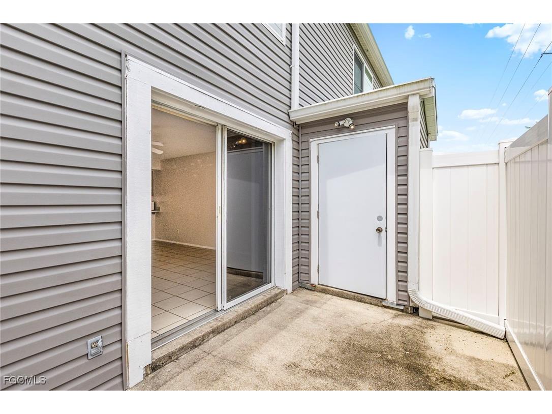 4641 SW Santa Barbara Place #8 Cape Coral FL 33914 2025008779 image22