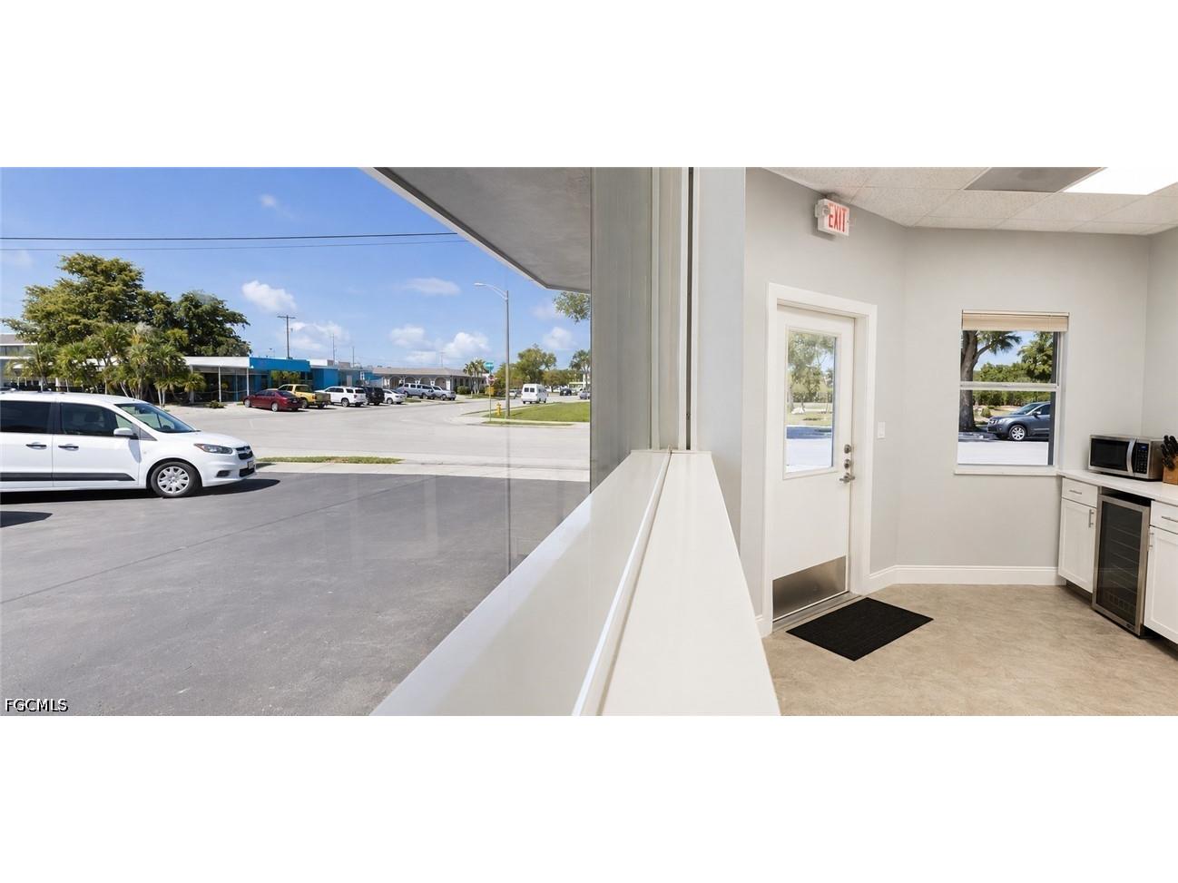4645 SE 15th Avenue Cape Coral FL 33904 2026023987 image11