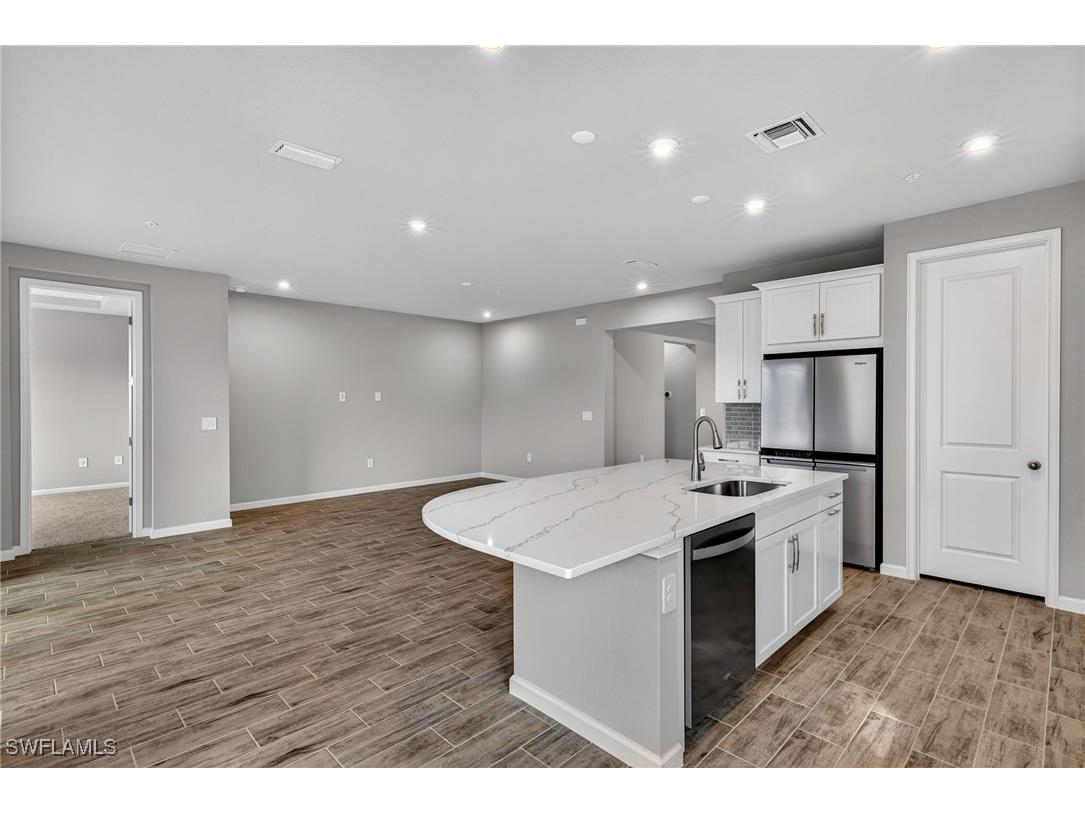 4646 Arboretum Circle #201 Naples FL 34112 226001672 image11