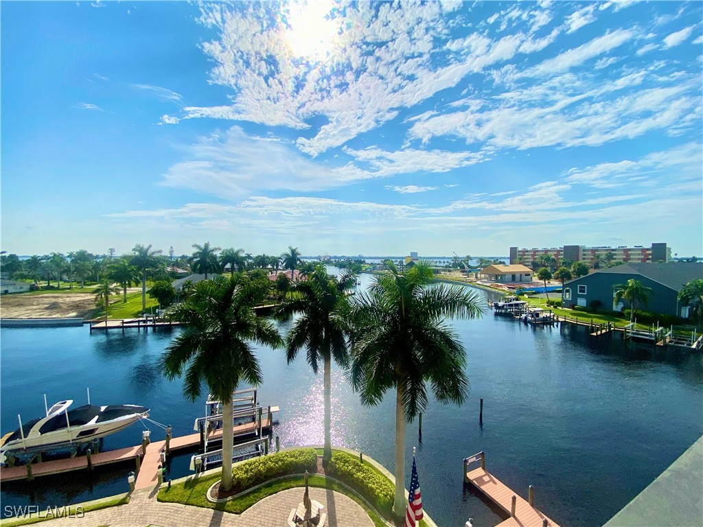 4647 SE 17th Place #402 Cape Coral FL 33904 224075591 image1