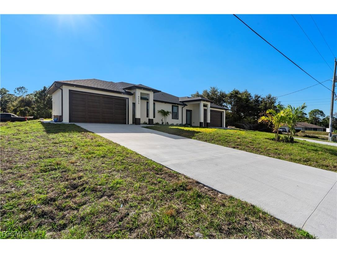 4649/4651 24th Street SW Lehigh Acres FL 33973 2026012296 image2