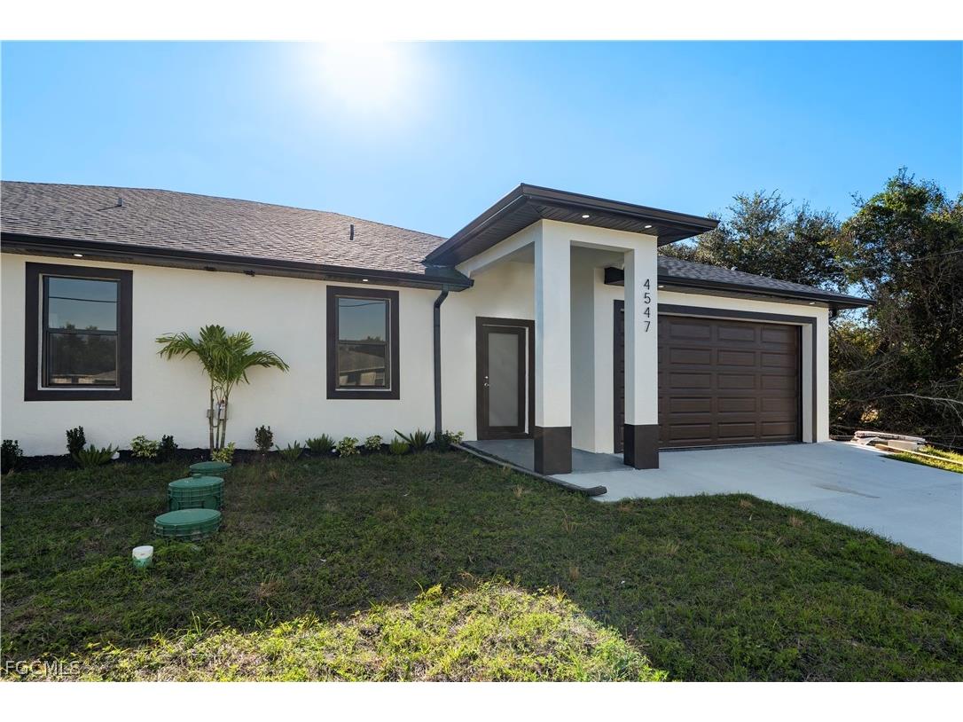 4649/4651 24th Street SW Lehigh Acres FL 33973 2026012296 image3