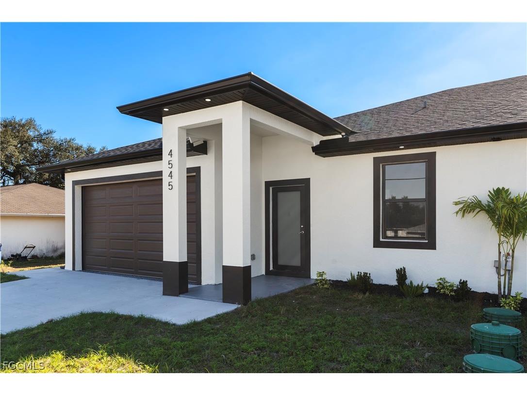 4649/4651 24th Street SW Lehigh Acres FL 33973 2026012296 image5