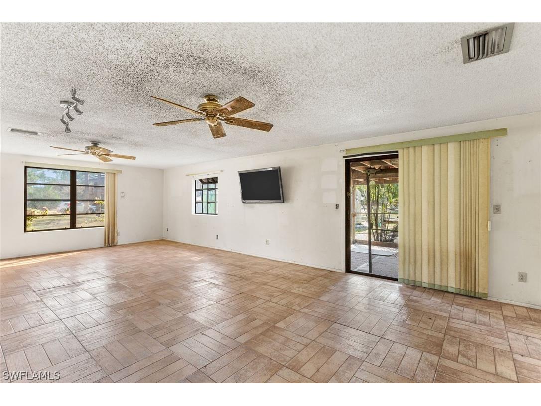 465 5th Street SW Naples FL 34117 226011290 image12