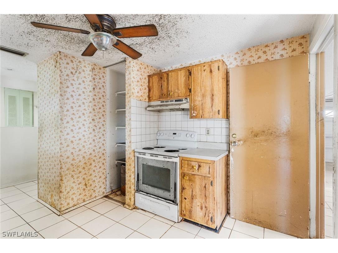 465 5th Street SW Naples FL 34117 226011290 image16