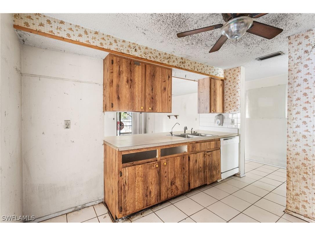 465 5th Street SW Naples FL 34117 226011290 image17