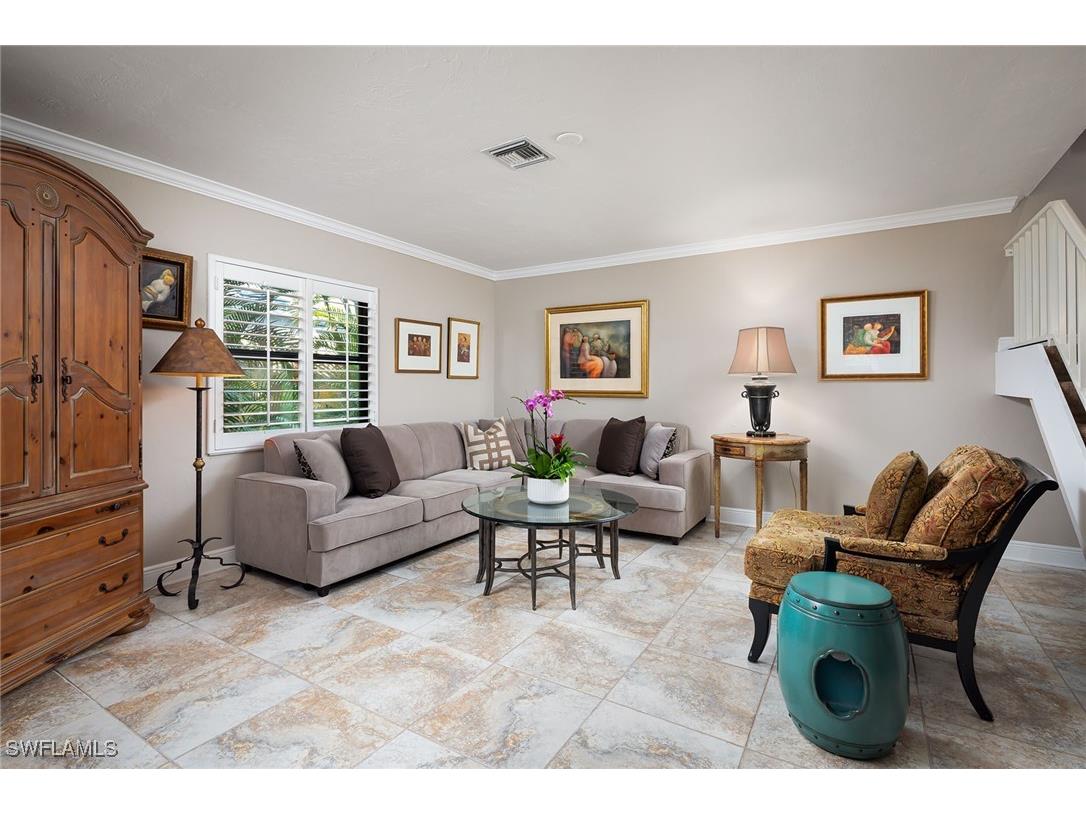 465 Broad Avenue S #1A Naples FL 34102 226004405 image2