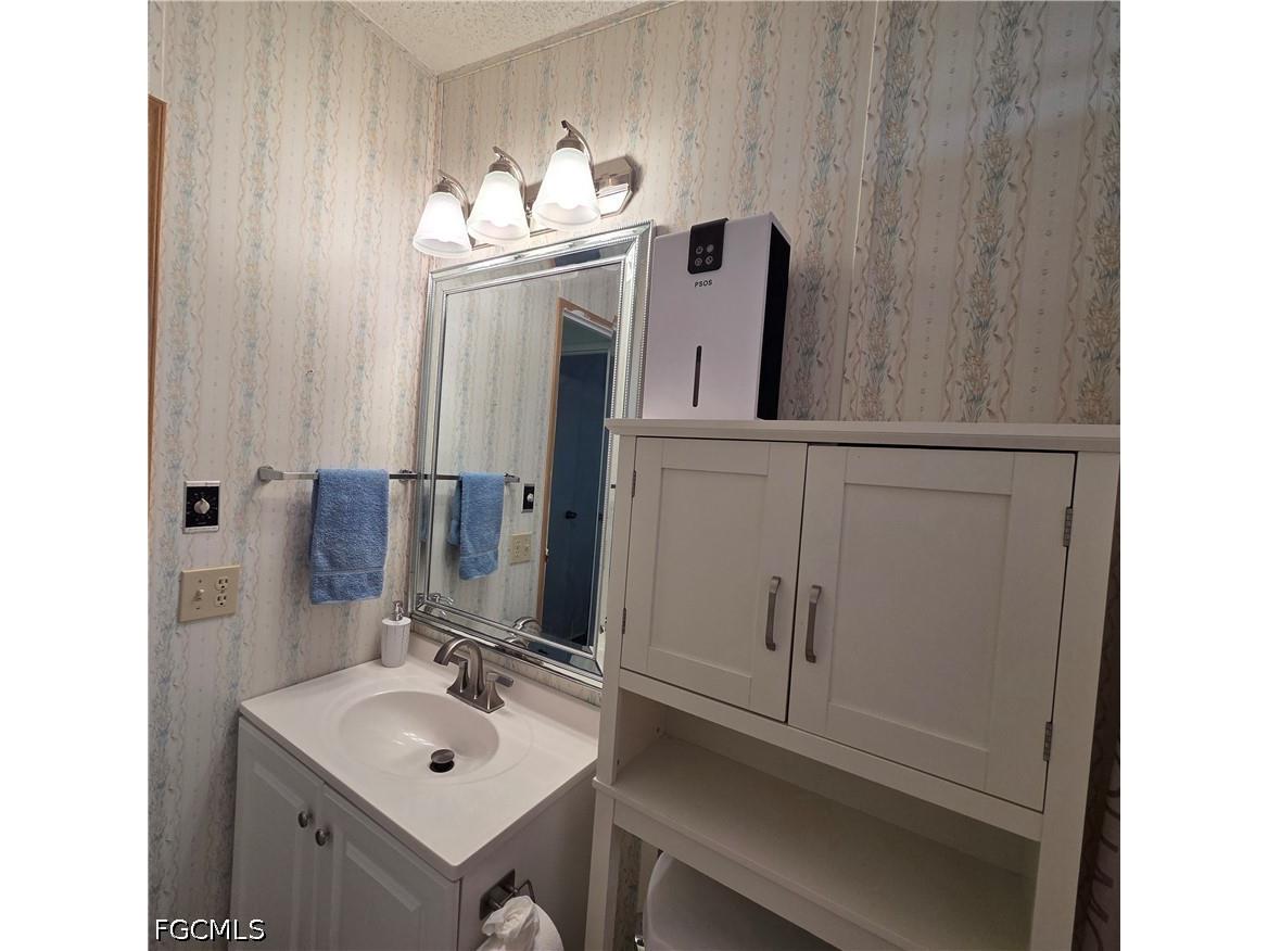 465 Dawn Drive North Fort Myers FL 33903 2026021698 image22