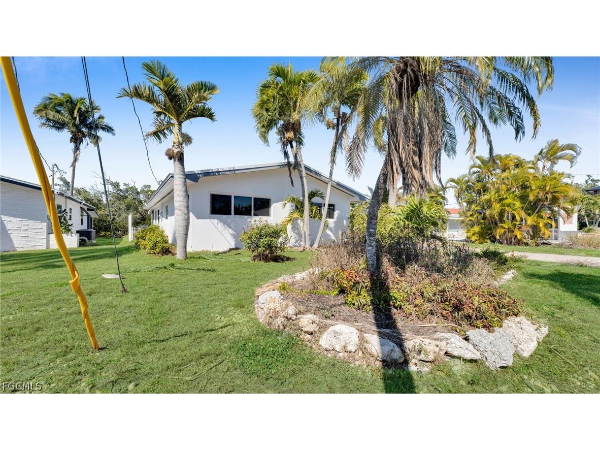 465 Donora Boulevard Fort Myers Beach FL 33931 2026007190 image3