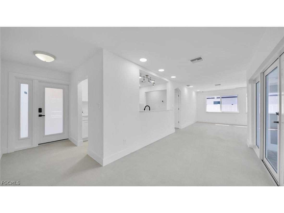 465 Donora Boulevard Fort Myers Beach FL 33931 2026007190 image6