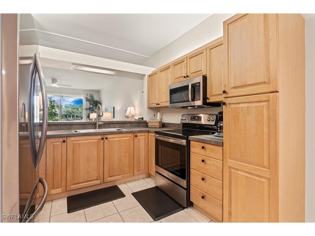 465 Robin Hood Circle #101 Naples FL 34104 225080399 image13