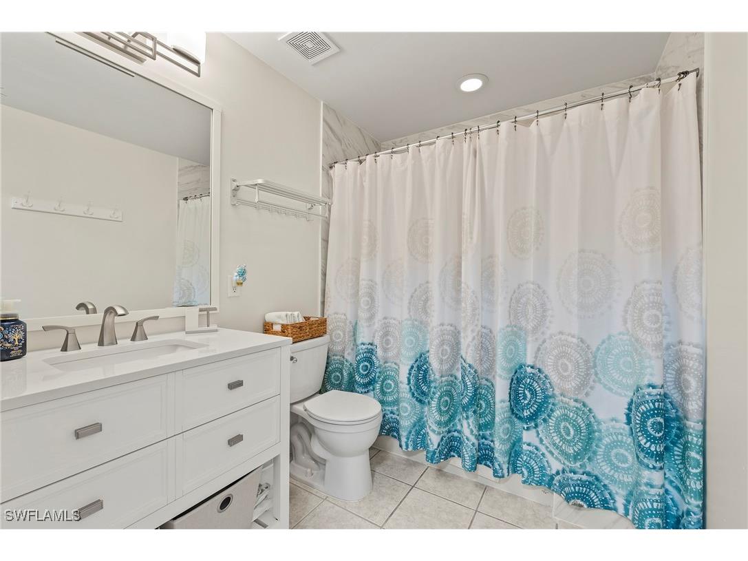 465 Robin Hood Circle #101 Naples FL 34104 225080399 image19