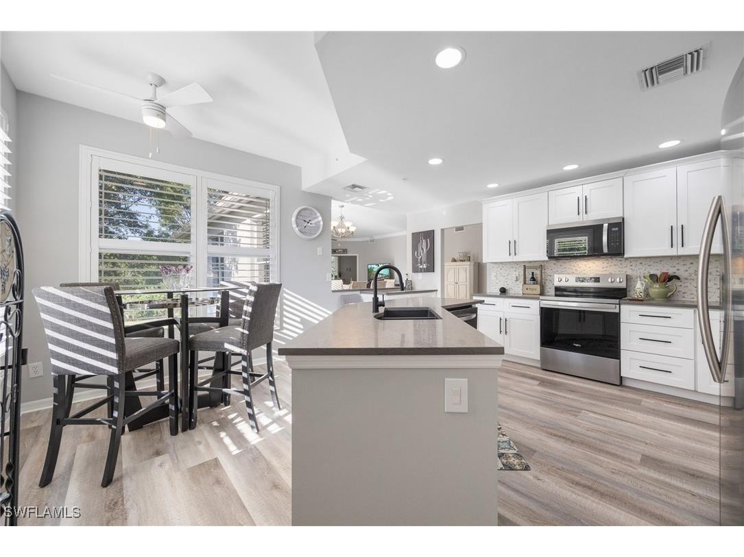 4650 Yacht Harbor Drive #121 Naples FL 34112 225075980 image12