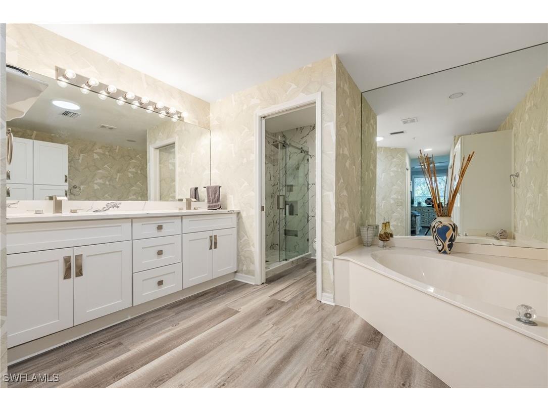 4650 Yacht Harbor Drive #121 Naples FL 34112 225075980 image23