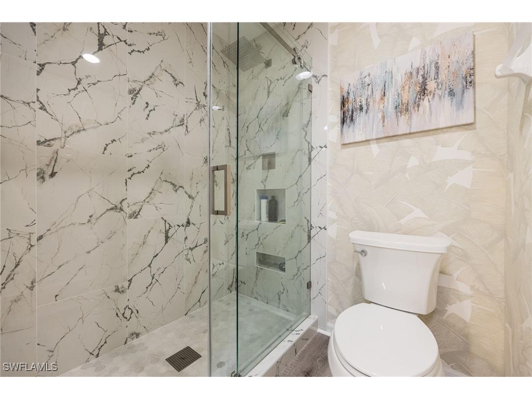 4650 Yacht Harbor Drive #121 Naples FL 34112 225075980 image24