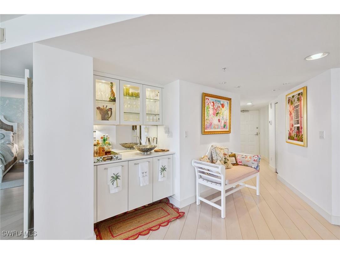 4651 Gulf Shore Boulevard N #101 Naples FL 34103 226005992 image10