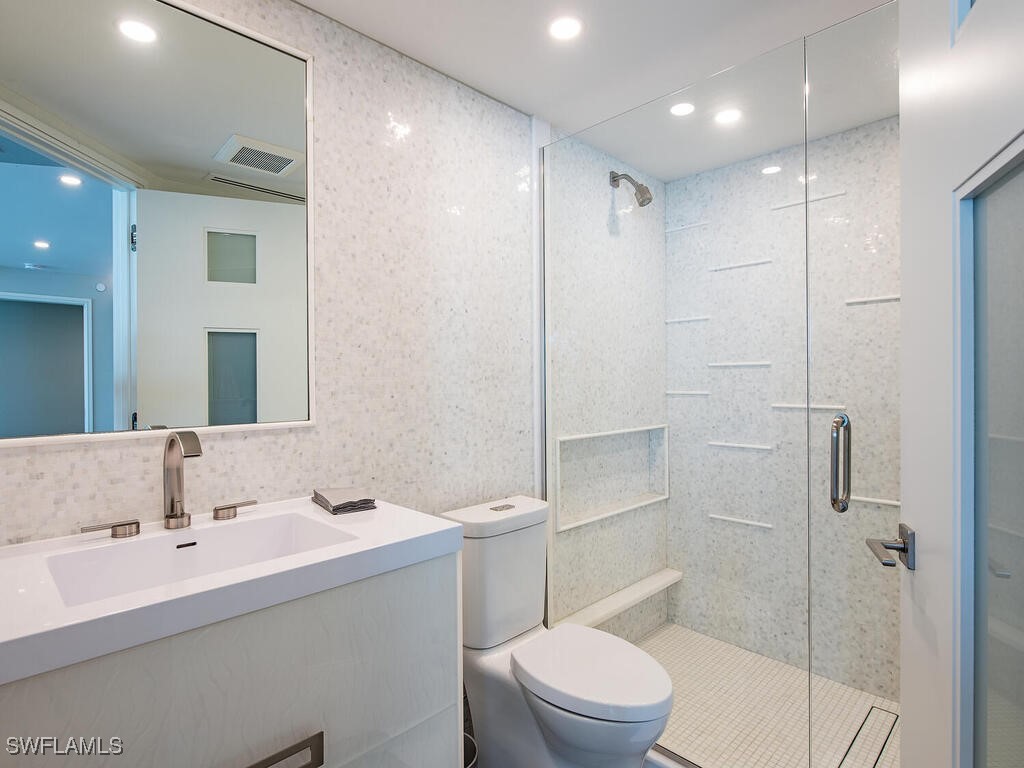 4651 Gulf Shore Boulevard N #1102 Naples FL 34103 225082747 image12