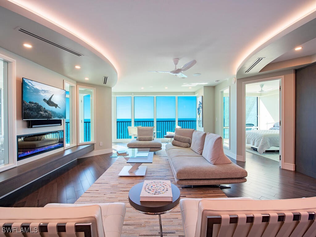 4651 Gulf Shore Boulevard N #1102 Naples FL 34103 225082747 image2