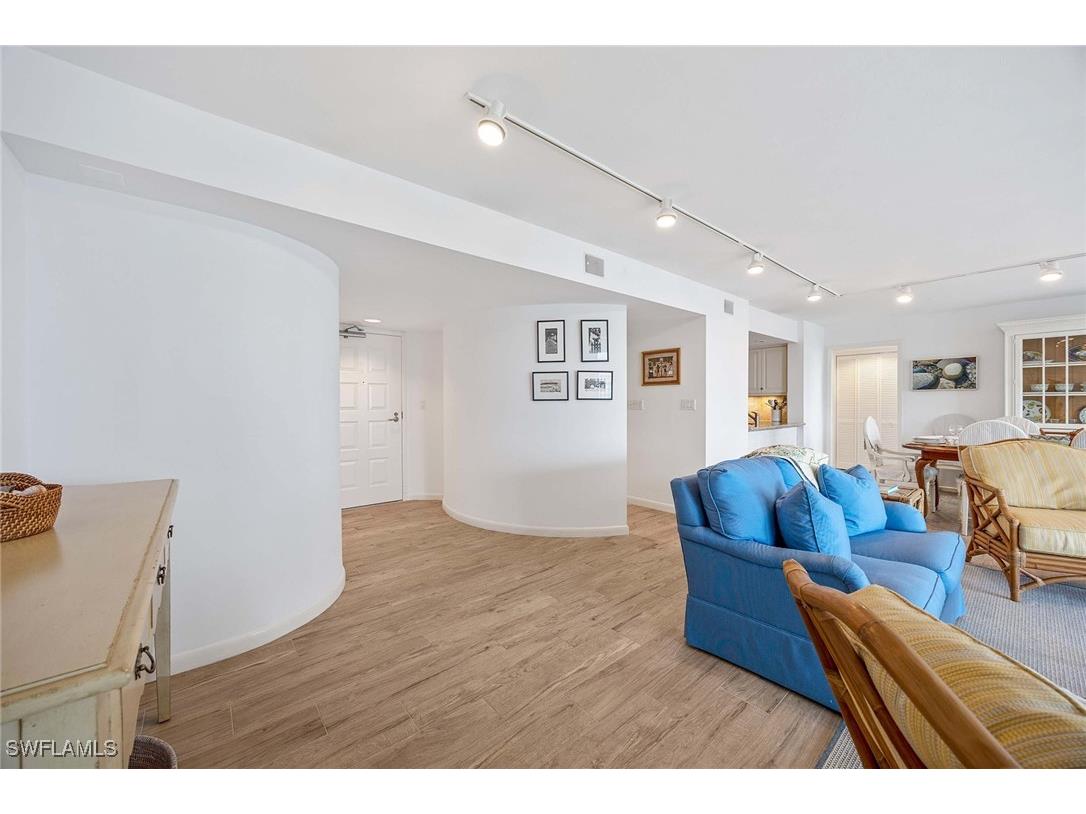 4651 Gulf Shore Boulevard N #1106 Naples FL 34103 225068394 image14