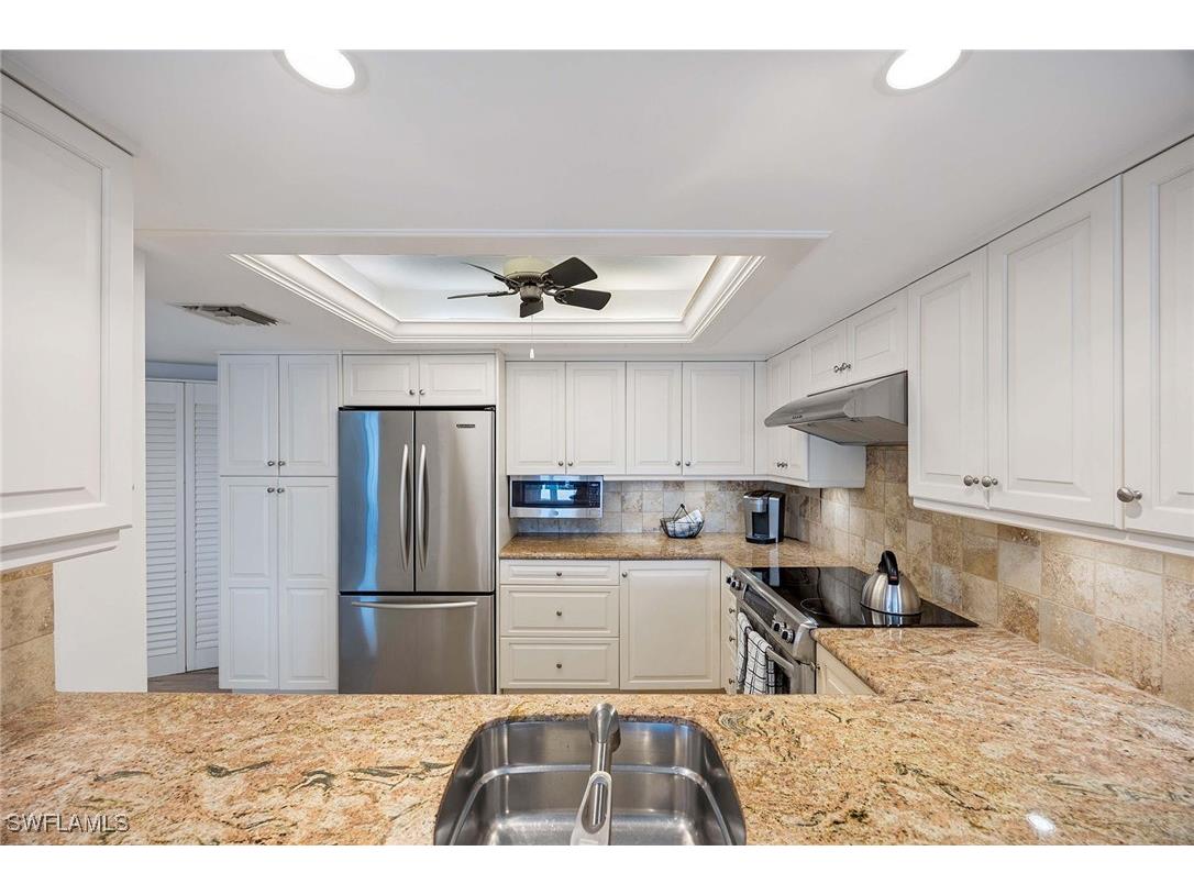 4651 Gulf Shore Boulevard N #1106 Naples FL 34103 225068394 image18