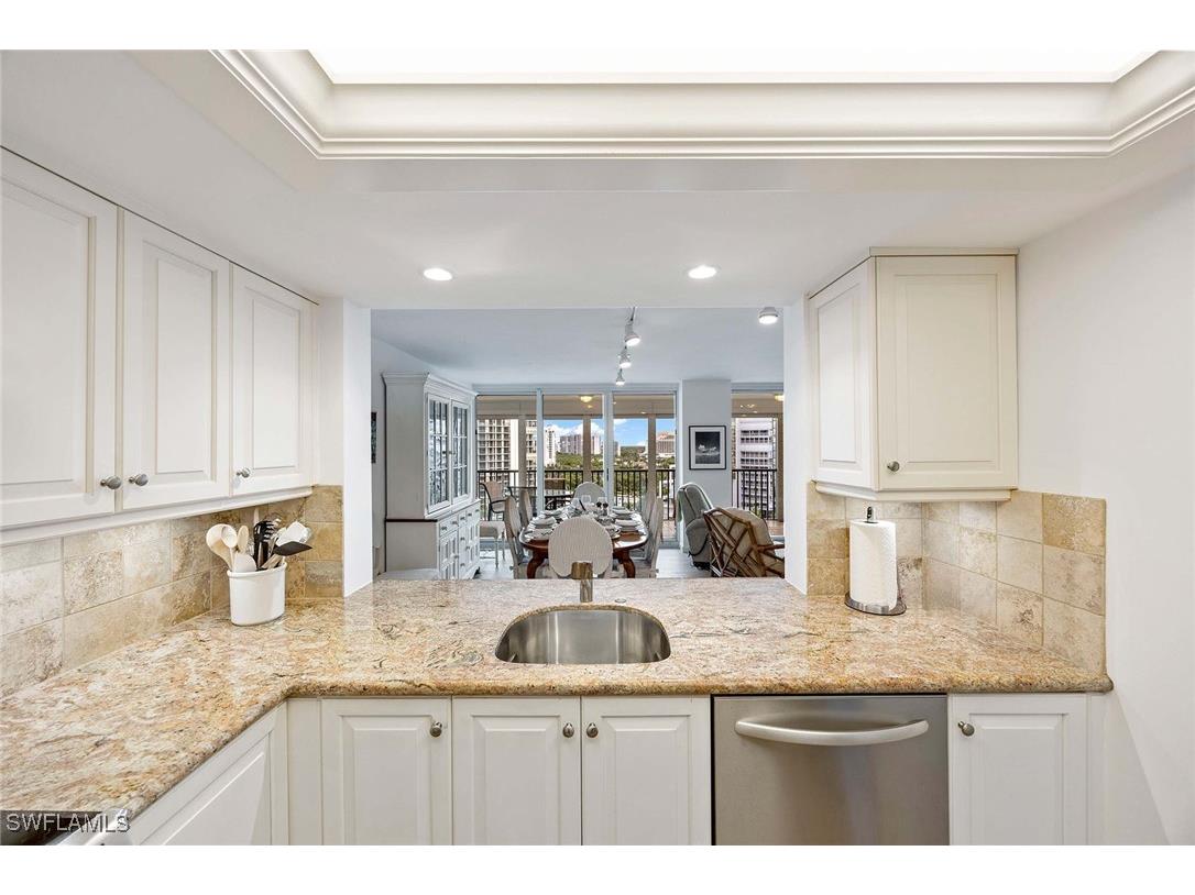 4651 Gulf Shore Boulevard N #1106 Naples FL 34103 225068394 image21