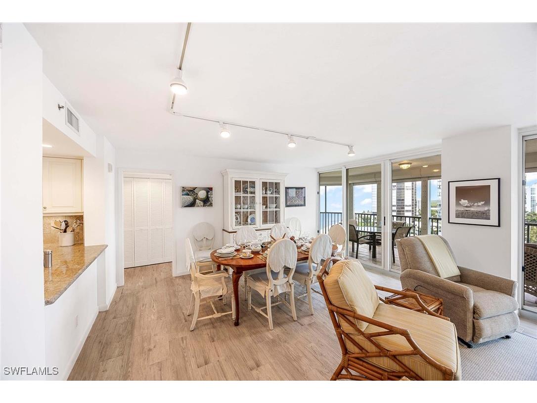 4651 Gulf Shore Boulevard N #1106 Naples FL 34103 225068394 image22