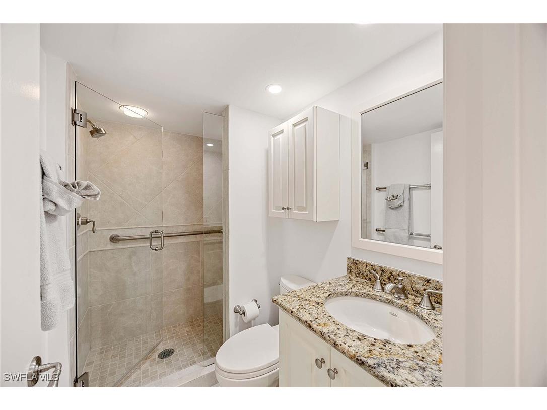 4651 Gulf Shore Boulevard N #1106 Naples FL 34103 225068394 image28