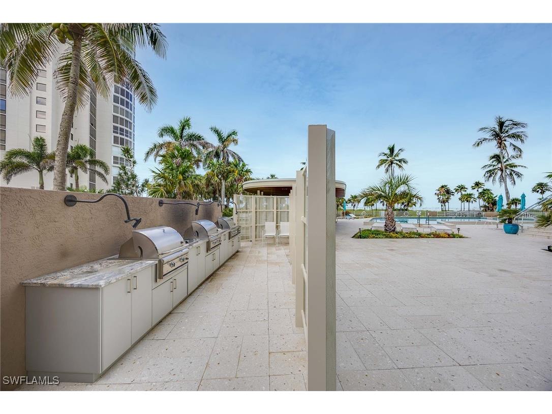 4651 Gulf Shore Boulevard N #1106 Naples FL 34103 225068394 image9