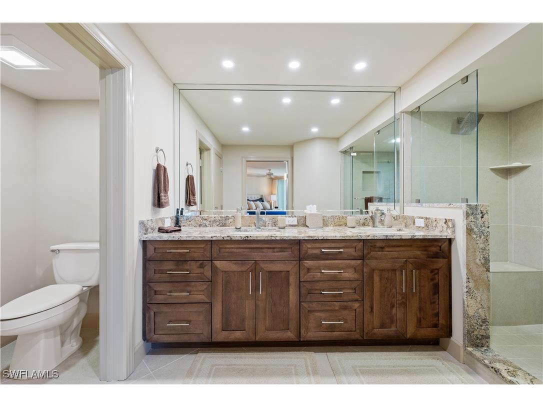 4651 Gulf Shore Boulevard N #1805 Naples FL 34103 225072637 image28