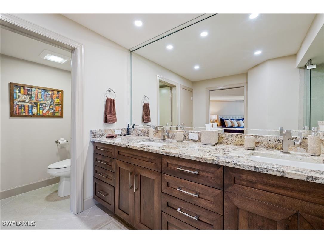 4651 Gulf Shore Boulevard N #1805 Naples FL 34103 225072637 image30