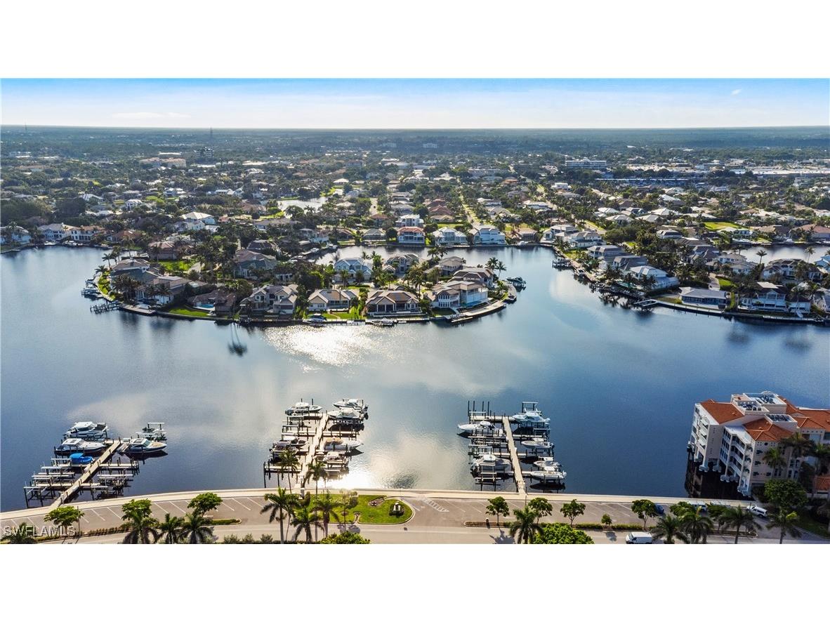 4651 Gulf Shore Boulevard N #1805 Naples FL 34103 225072637 image41