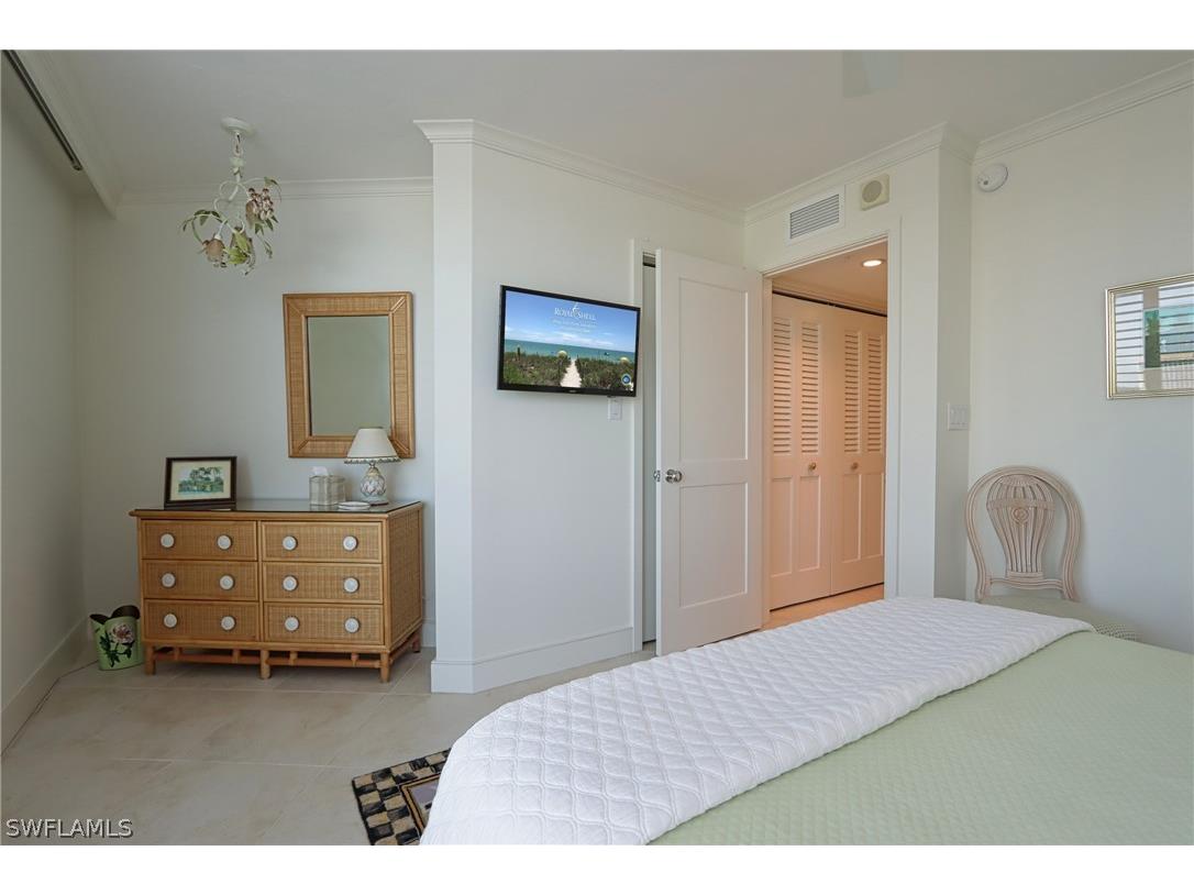 4651 Gulf Shore Boulevard N #504 Naples FL 34103 226006636 image19