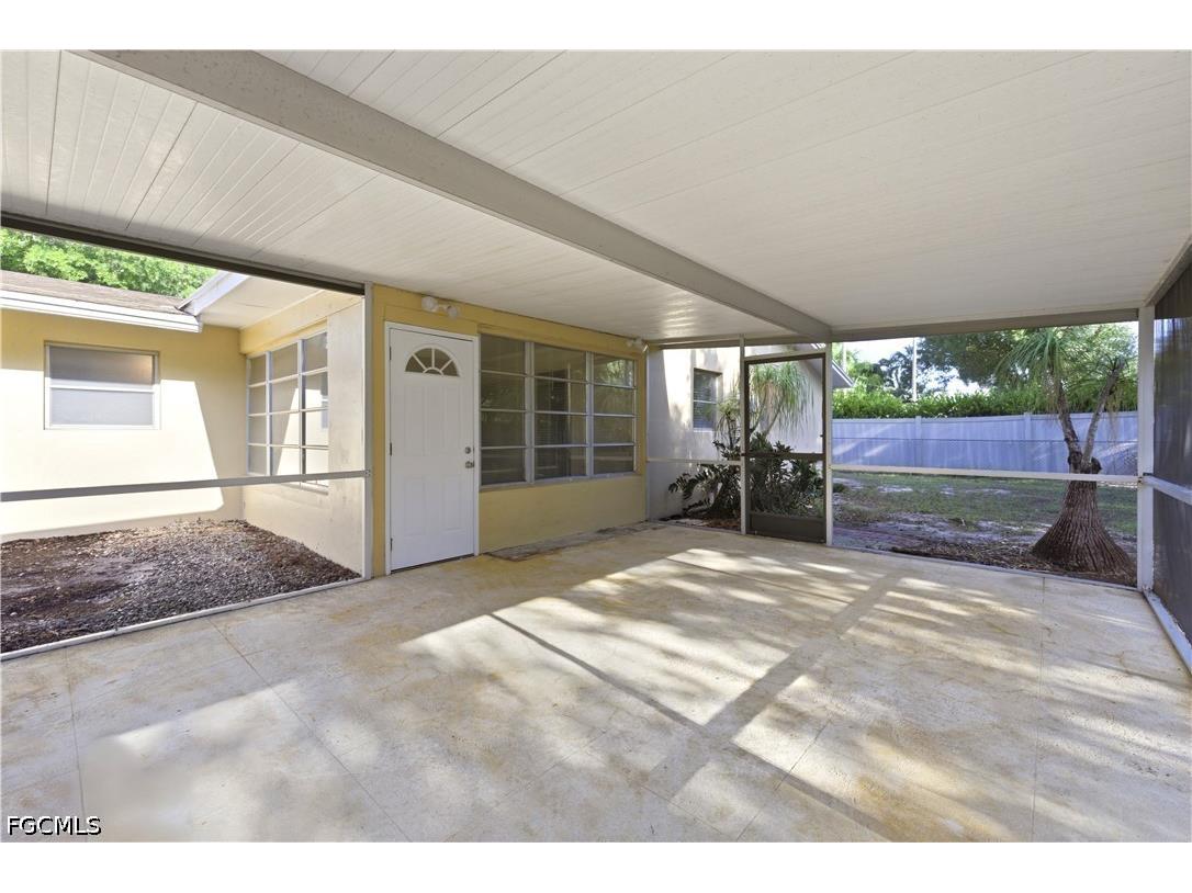 4652 Siesta Circle Fort Myers FL 33901 2026007977 image23