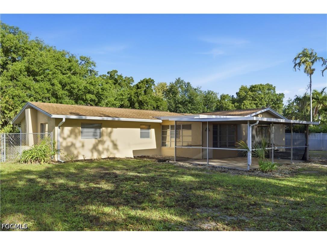 4652 Siesta Circle Fort Myers FL 33901 2026007977 image25