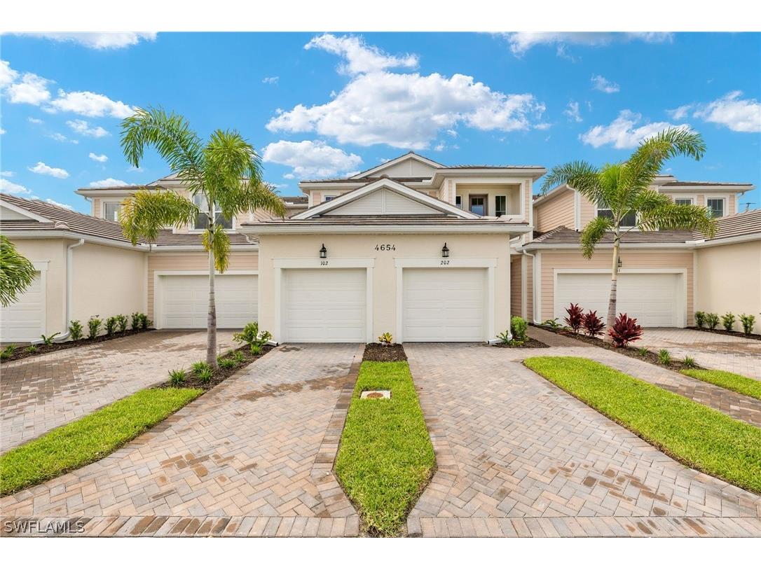 4654 Arboretum Circle #202 Naples FL 34120 224044069 image1