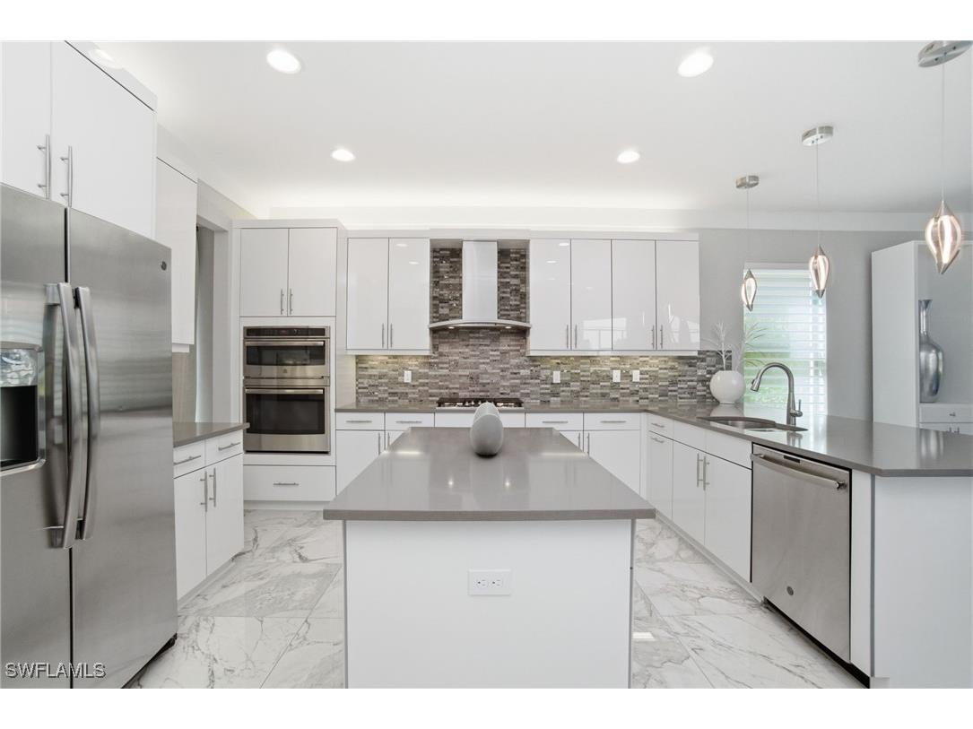 4654 Kensington Circle Naples FL 34119 225084053 image10