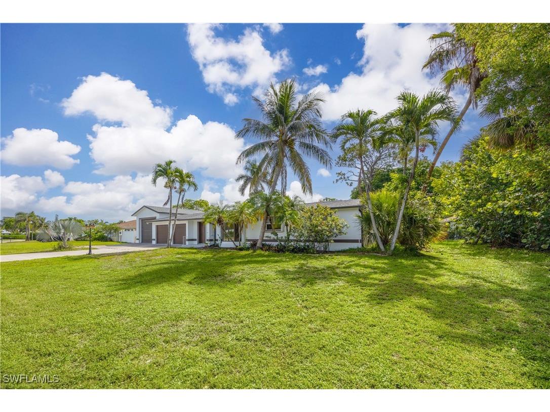 4656 Capri Drive Naples FL 34103 225059310 image23