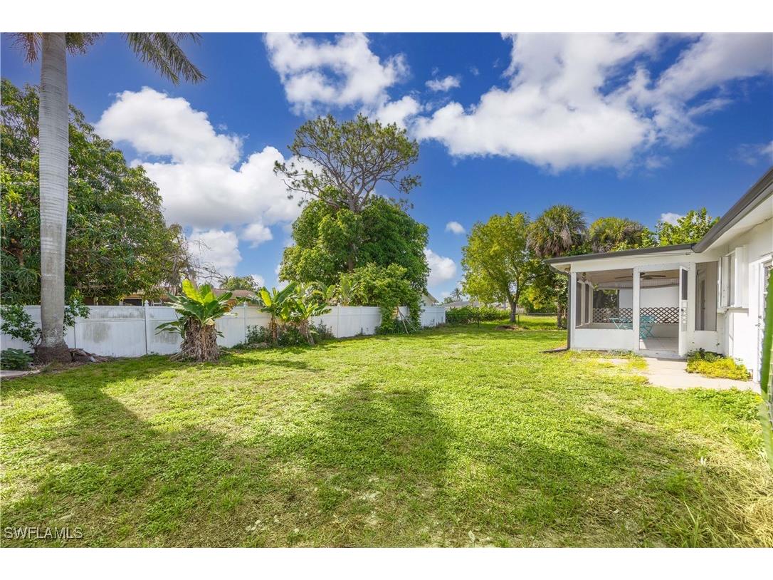 4656 Capri Drive Naples FL 34103 225059310 image24