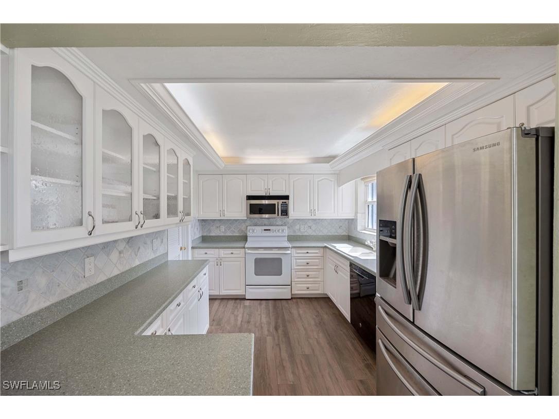 4656 Capri Drive Naples FL 34103 225059310 image8